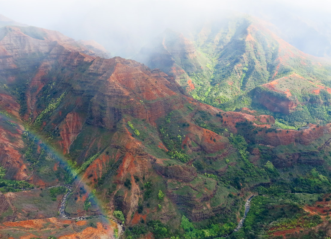 Waimea Canyon by Helikopter