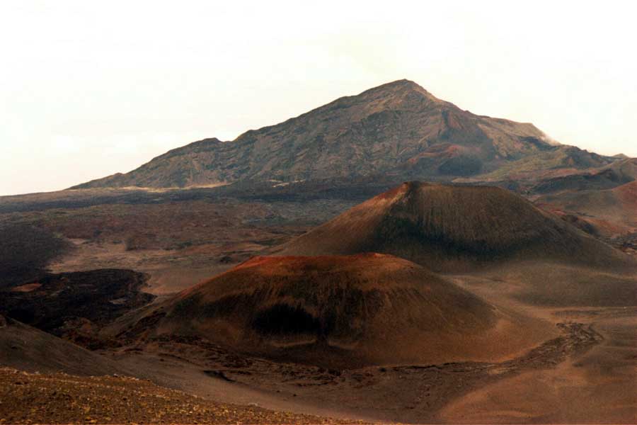 Auf dem Weg hinab in den Krater