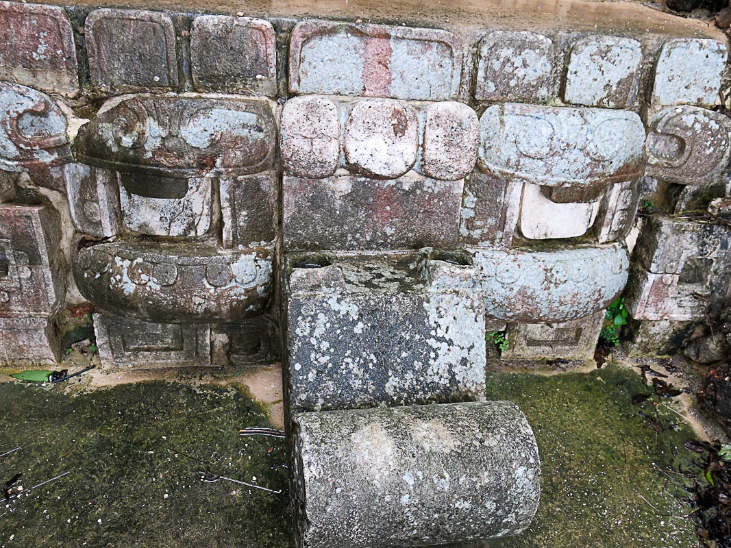 Uxmal - Chaac Maske auf der Pyramide