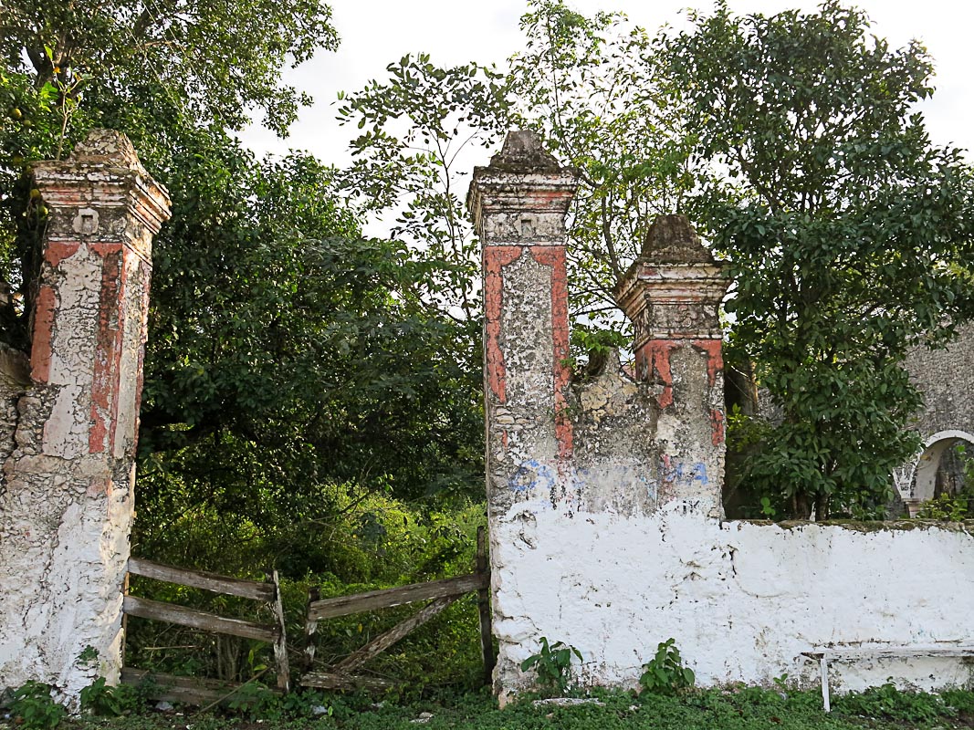 Zerfallende Hennequen-Hacienda