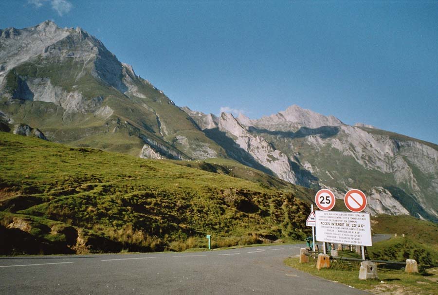 Strae zum Col d'Aubisque