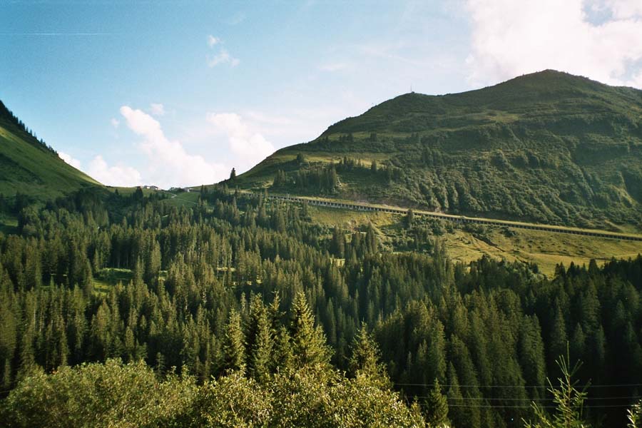 Bick auf die Galerie von Damls zum Faschina-Joch